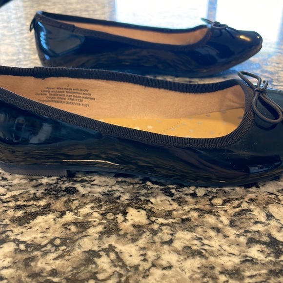 Girls Cat & Jack size 2 ballet flats. Only worn once. - Picture 4 of 4